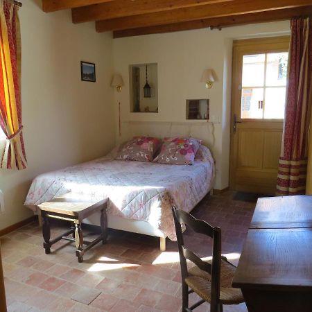 Bed and Breakfast Au Grand Pré Theillay Exterior foto